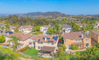 Nuevo récord: ¿Cuánto cuesta comprar una vivienda en California?