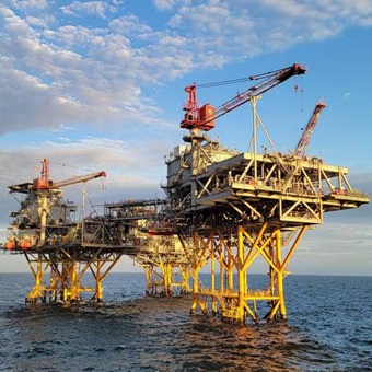‘Oro negro’ repunta: Producción petrolera rompe racha de ocho meses a la baja