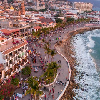 Precios “por los cielos” ajustan la venta de vivienda en las playas mexicanas