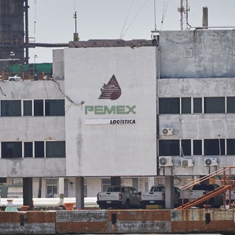 Moody’s ‘da otra oportunidad’ a Pemex: Evalúa subir su calificación por estrategia que reduciría su deuda