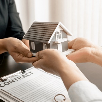 Solo con certeza jurídica se construirá vivienda