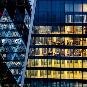 Ciudades de EE. UU.: oficinas vacías, rentas firmes y el auge de las conversiones