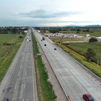 Modernizan tramo de la Autopista México-Querétaro con tecnología sustentable de Cemex