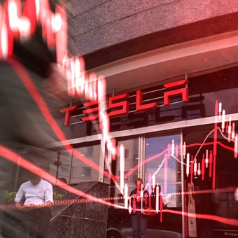 Pelea de Trump y Musk tira otra vez acciones de Tesla: Caen hasta 6% este martes