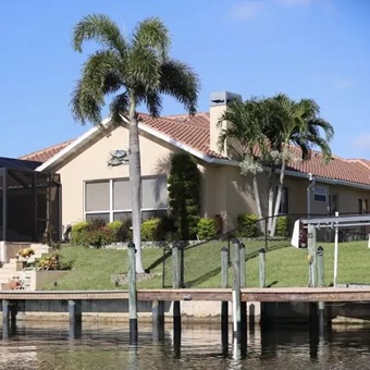 Derrumbe de precios inmobiliario en una importante ciudad de Florida: ¿corrección del mercado o colapso como en el 2008?