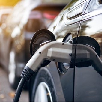 Sector inmobiliario, clave para la electromovilidad: EMA