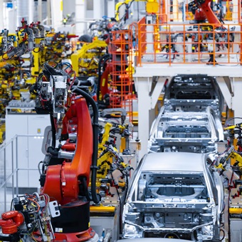 Automotrices mexicanas bajan ritmo en abril
