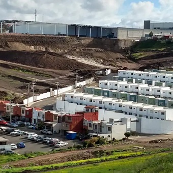 Buscan reducir costo de vivienda social con apoyo federal e INFONAVIT