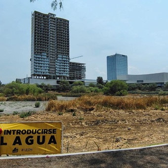 Complejo inmobiliario en León seca 80% del humedal Los Cárcamos