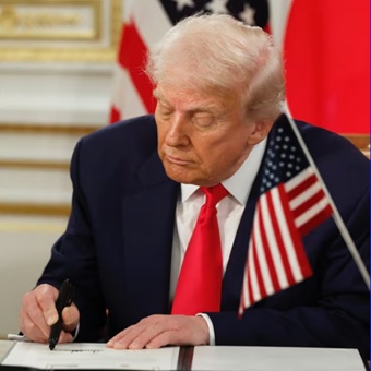 Entra en vigor en EU el impuesto de 25% a camiones importados; medida afecta a México