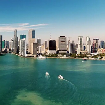 Latinoamérica impulsa récord de viajes e inversión en Miami