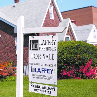 Bancos regionales de EU resisten la tormenta del crédito inmobiliario comercial