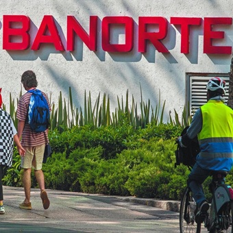 Banorte invertirá 741 millones de pesos para expandir su centro de contacto en Monterrey; generará 2,800 empleos