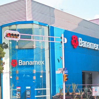 Inversionistas quieren a Banamex para mexicanos