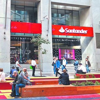 Santander planea ofrecer transferencias inmediatas entre sus negocios de EU y México para 2026