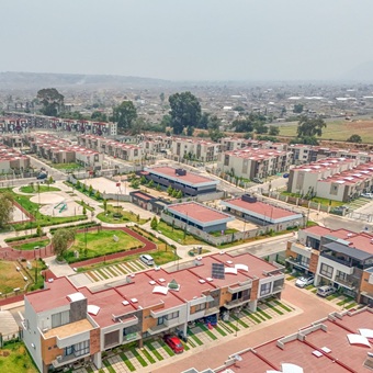 Se aceleran proyectos de vivienda accesible y digna en Edomex