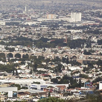 Clausuran tres desarrollos inmobiliarios en Querétaro