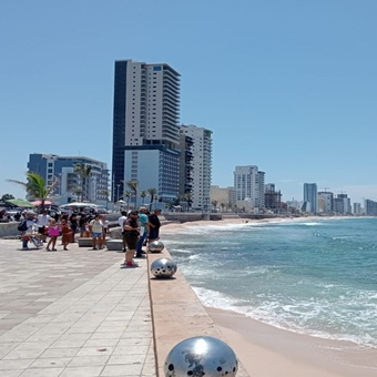Impulsan capacitación técnica ante boom inmobiliario en Mazatlán; buscan ordenar el crecimiento urbano