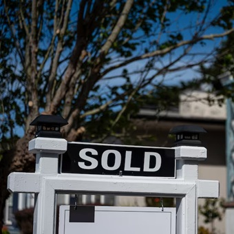 Tasas hipotecarias en EE.UU. se estabilizan y solicitudes de compra de vivienda aumentan