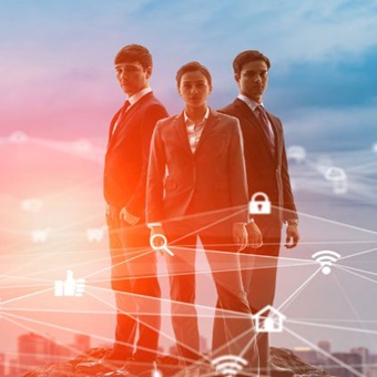 Jóvenes encuentran en las franquicias inmobiliarias una opción para emprender