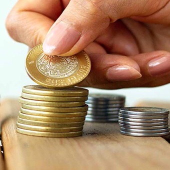 Reducción del déficit se logró a costa de la inversión física; gasto en infraestructura cayó 28% anual