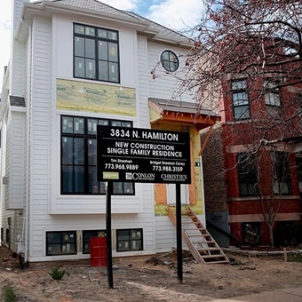 Conflicto con Irán amenaza la confianza de constructores de vivienda en Estados Unidos