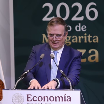 Viaje con ‘olor a maple’: Ebrard y empresas se dirigen a Canadá para avanzar en revisión del T-MEC
